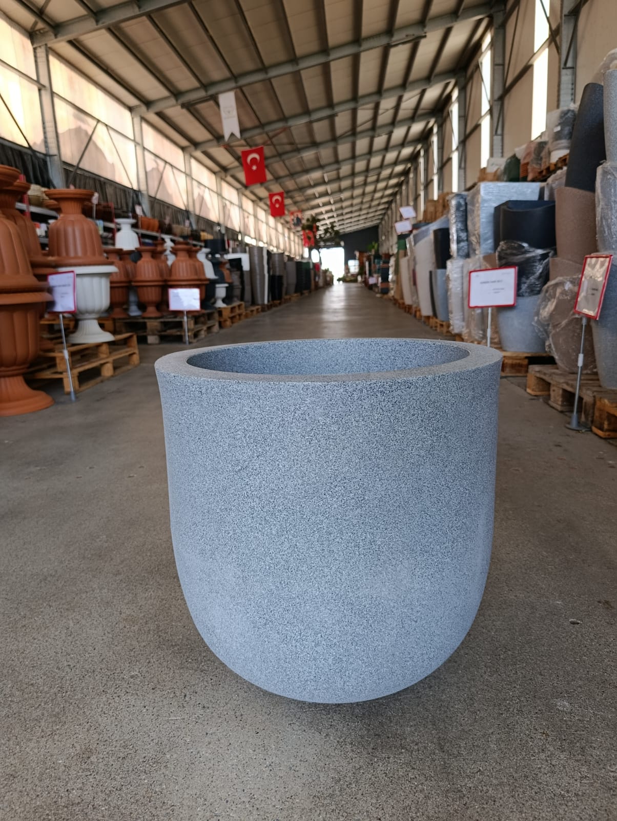60 Litre Fiberglas Çeşme Saksısı